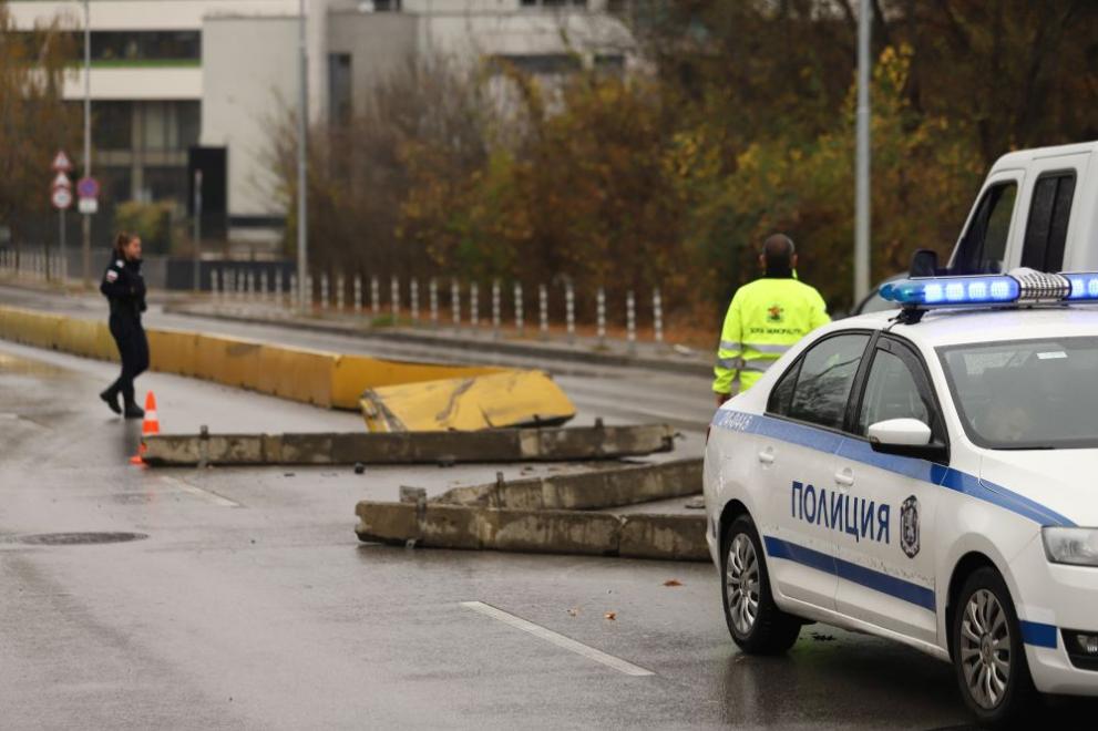 дипломатически автомобил