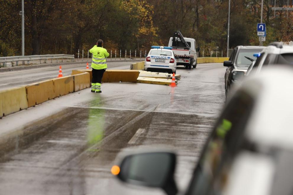 дипломатически автомобил
