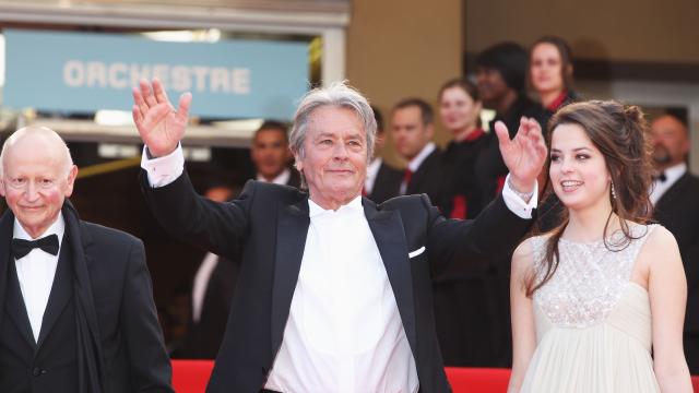 Ален Делон продава на търг колекцията си от произведения на изкуството