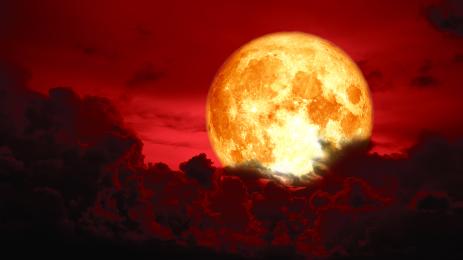 Кървава супер луна
