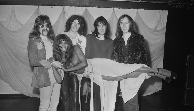 Назарет - ТЪЖНА ВЕСТ: Отиде си вокалистът на група „Назарет“ Дан Маккафърти