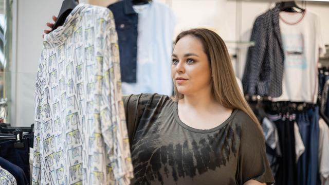 Прането на ръка освобождава много по-малко микрофибри