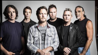 Pearl Jam празнуват 30 години от дебюта си на сцената