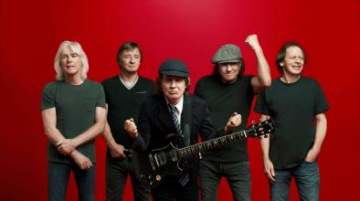 AC/DC оглавиха британската албумна класация