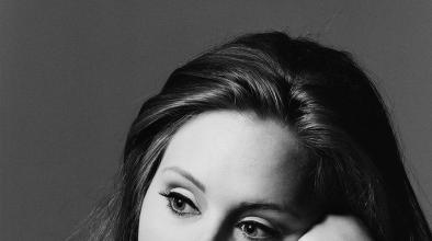 Adele отбеляза 10 години на "21"