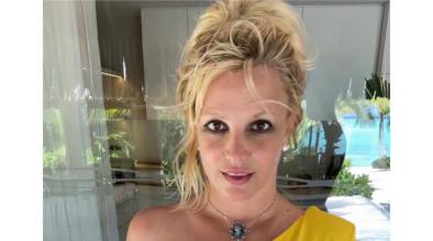 Britney Spears работи по музикалното си завръщане