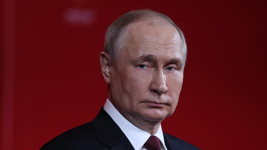 <p>Путин: Принципът &quot;разделяй и владей&quot; е в основата на политиката им</p>