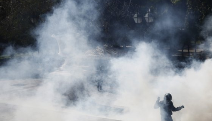 а - ЕКШЪН В ГЪРЦИЯ: Полиция и протестиращи в схватка, летяха камъни и коктейли