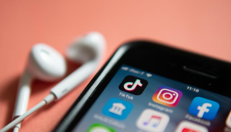 тикток - ЗАБРАНА: Служителите на Европейската комисия остават без TikToK