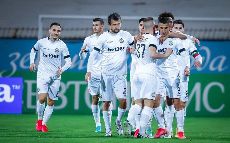 Емил Виячки и Христо Попадийн се завръщат в групата на