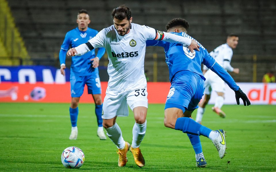 Галин Иванов, който бе избран за Играч на мача след