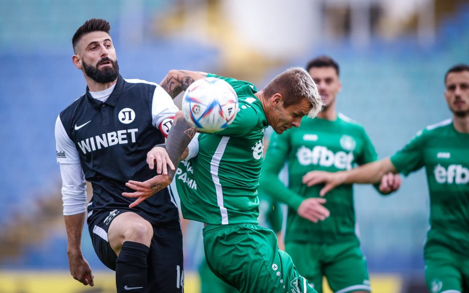 Хебър и Локомотив Пловдив играят при резултат 0:1 в мач от