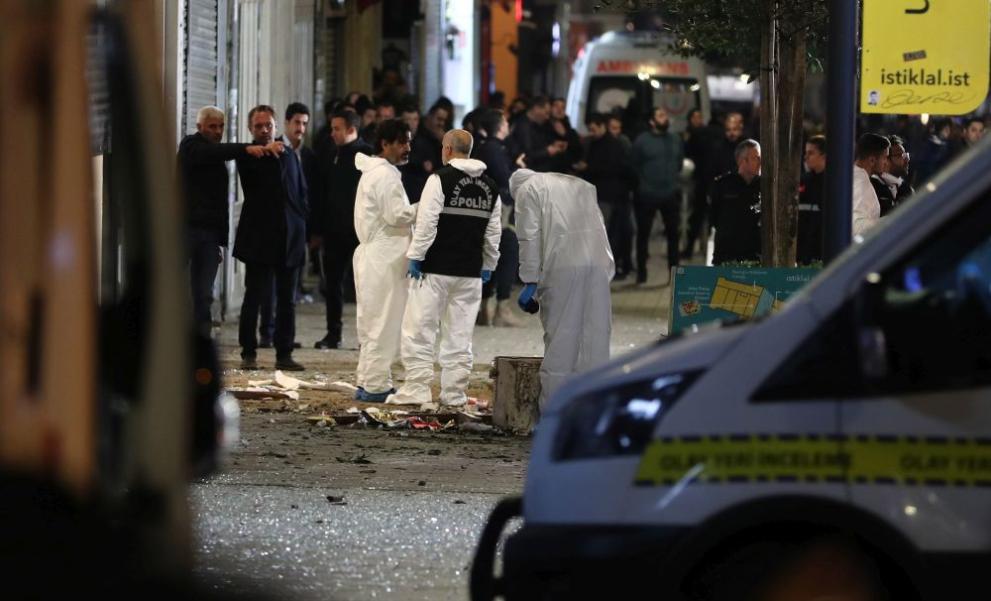 Терористично нападение на пешеходната туристическа улица Истиклял в Истанбул е