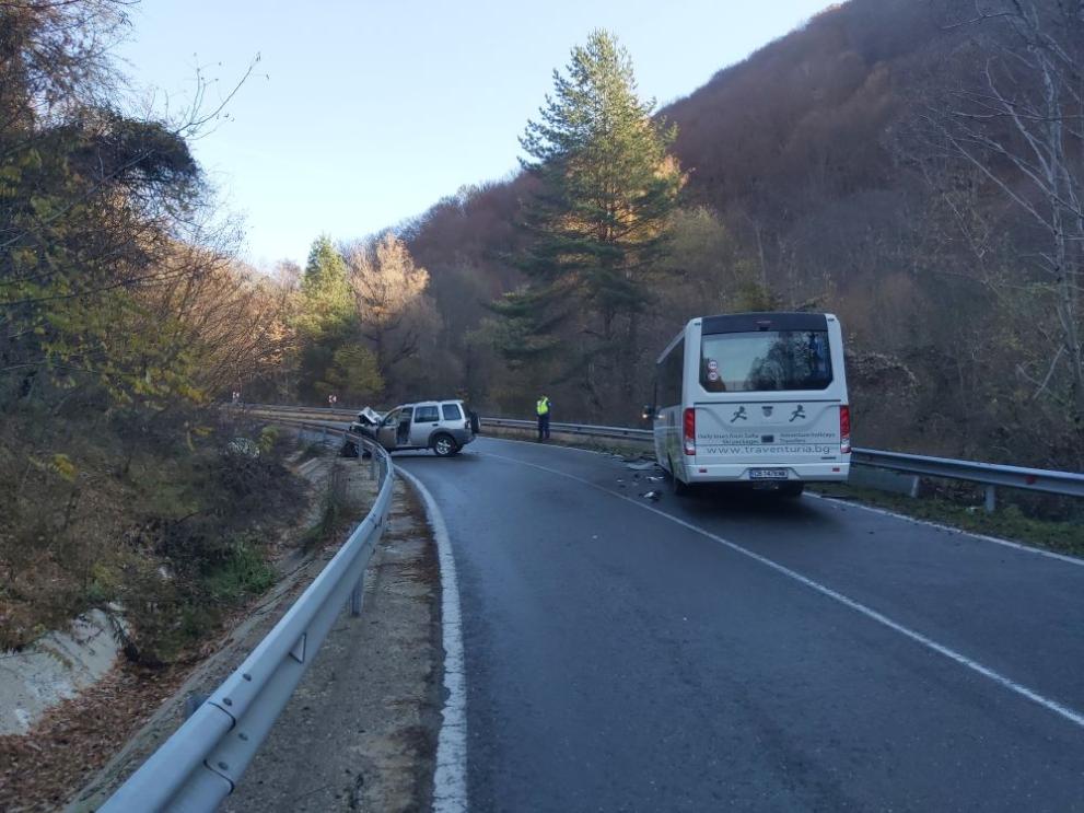 Жена е пострадала при катастрофа край село Пастра в Кюстендилско.Пътният