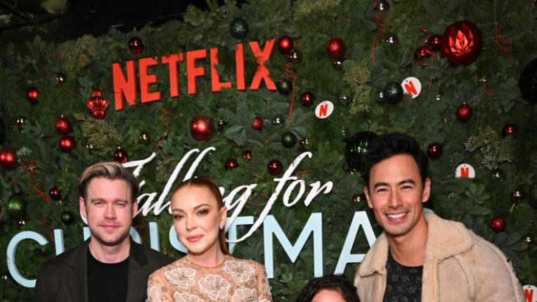  Линдзи Лоън на премиерата на кино лентата Falling for Christmas 