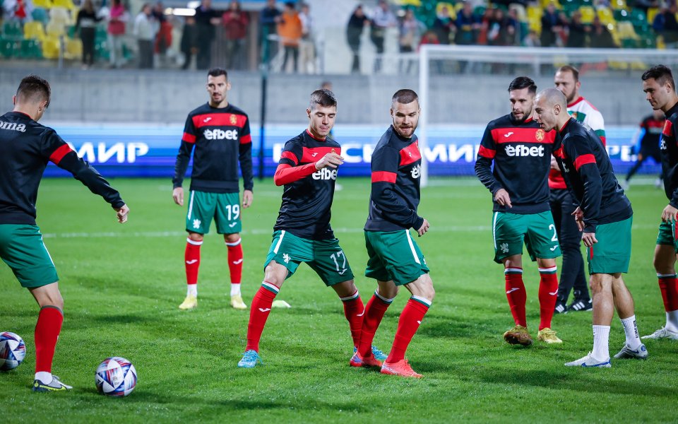 Кипър и България играят при 0:0 в контролна среща. На сайта  ще