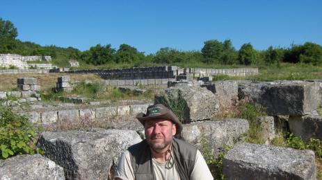 Николай Овчаров