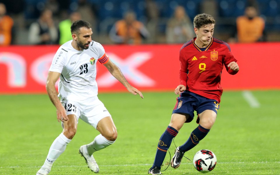 Испания загря за Мондиал 2022 с победа