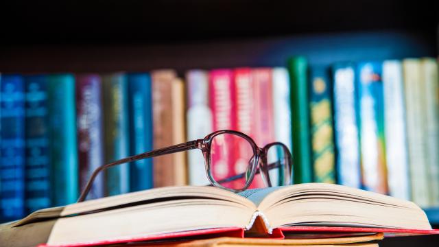 Най-голямата плаваща библиотека в света радва читателите в Йордания