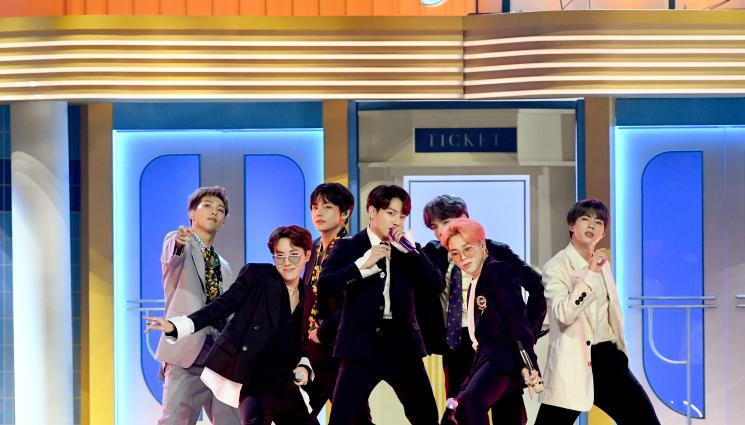 BTS -  Звезди от BTS се уволниха от армията