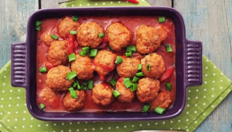 рецепти - Апетитна яхния с кюфтета на баба