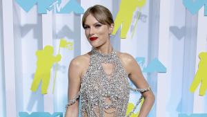 Американската певица Тейлър Суифт спечели наградата за изпълнител на годината