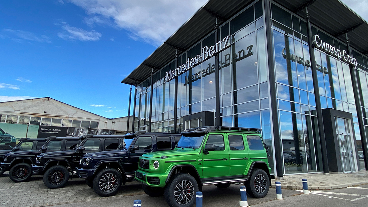 8 българи се радват на новите си Mercedes-AMG G63 4x4 на квадрат