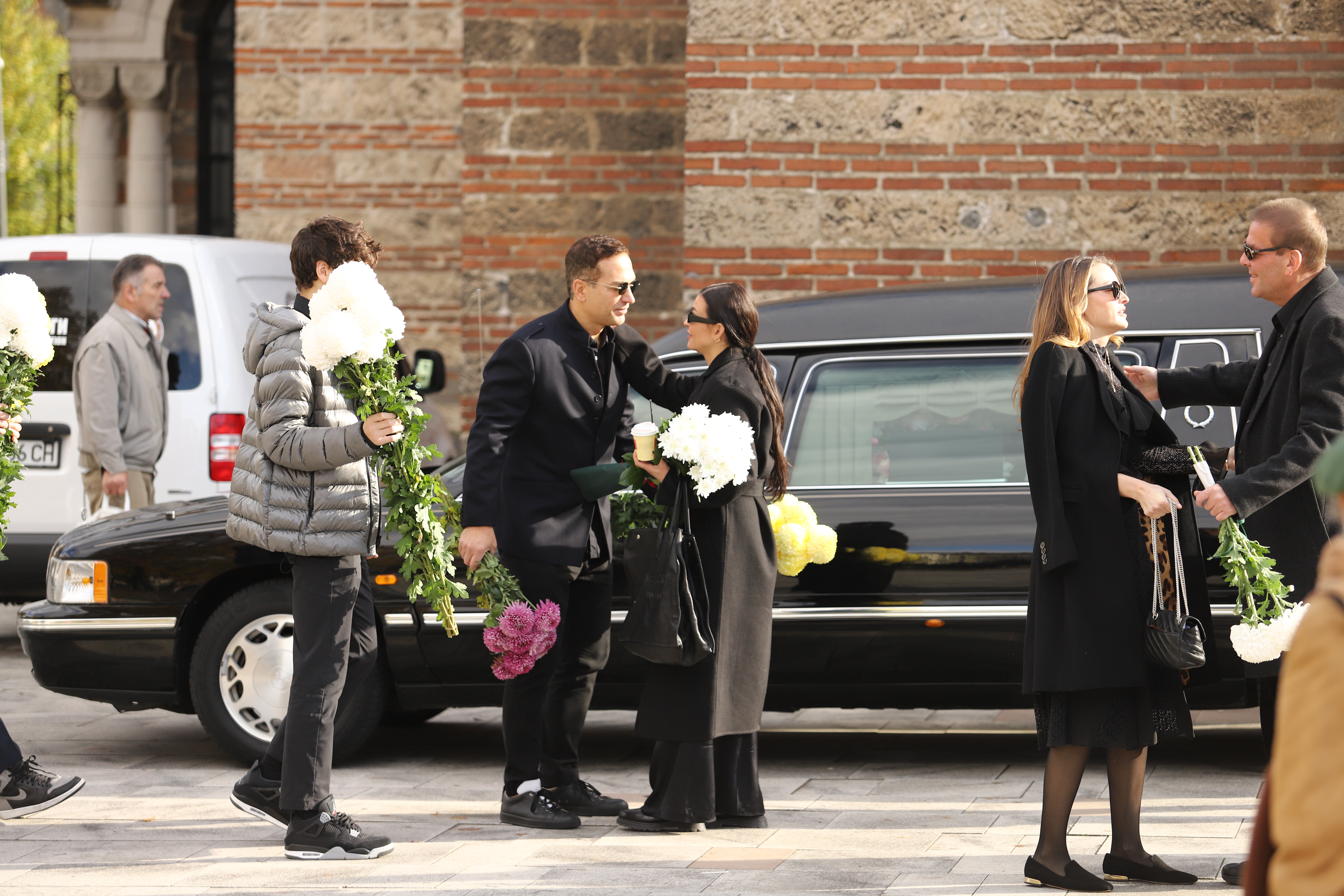 поклонение Анахид Тачева