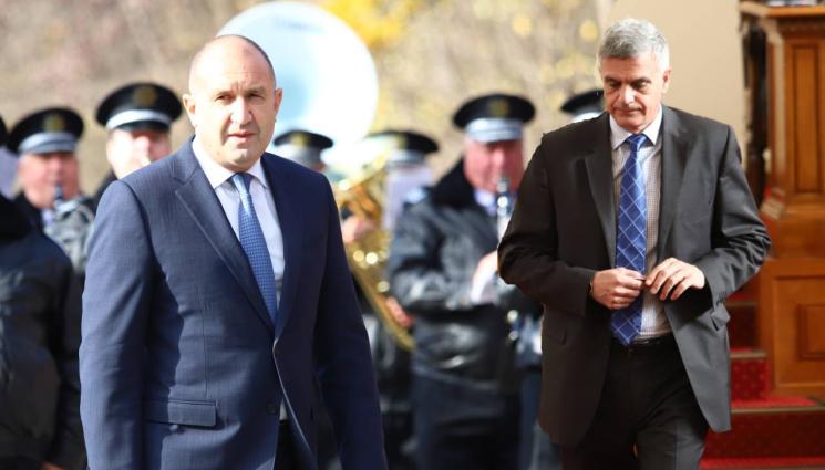 Румен Радев Стефан Янев - КОНСУЛТАЦИИ: Президентът вика на