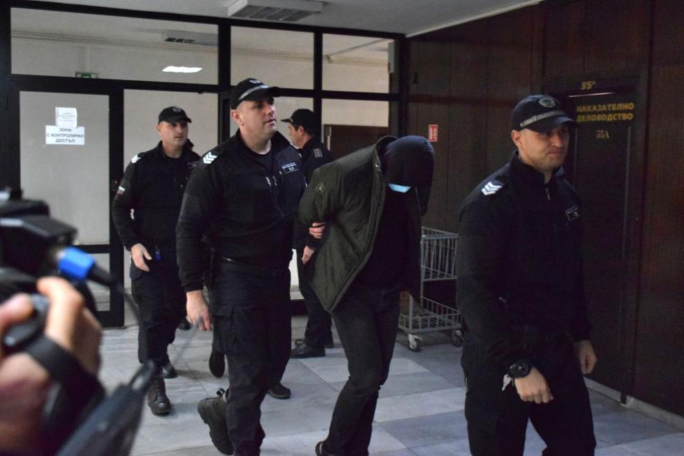 Окръжен съд - Благоевград реши остави в ареста двамата полицейски
