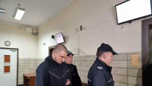 Оставиха в ареста украинците обвинени за трафик на мигранти у