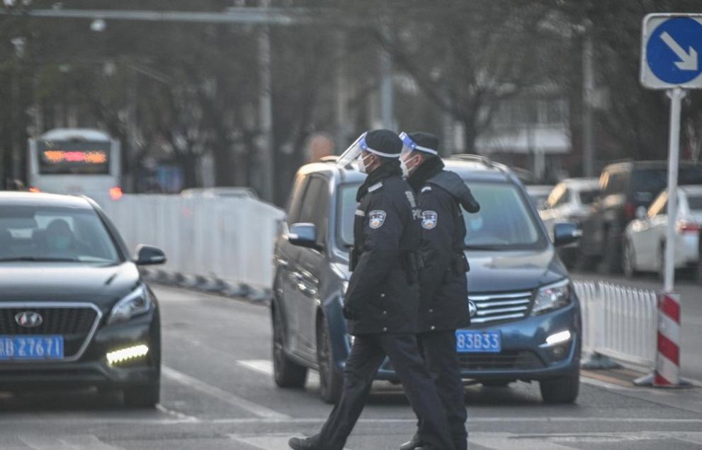 Сблъсъци между демонстранти и полицаи избухнаха тази нощ в Гуанчжоу,