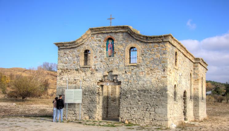 потопена църква - ЧУДЕСА И ВЯРА: Черква възкръсва от язовир Жребчево