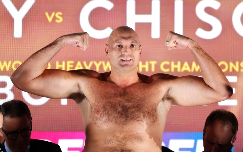 Непобеденият Тайсън Фюри ще излезе на ринга три пъти през