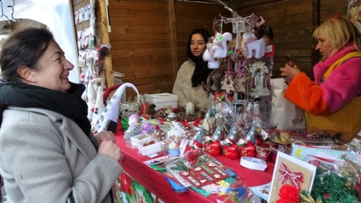 Къщичката „Ние можем“ отново на Коледния базар във Велико Търново