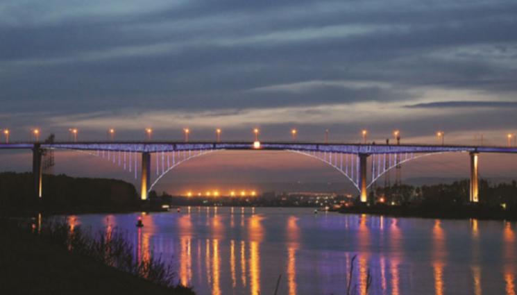 Аспарухов мост - КАКВО СЕ СЛУЧВА?! Самоубийци на опашка пред Аспаруховия мост!