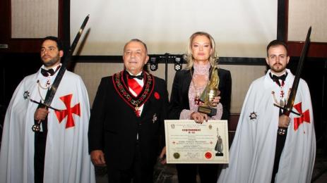 Стефка Костадинова