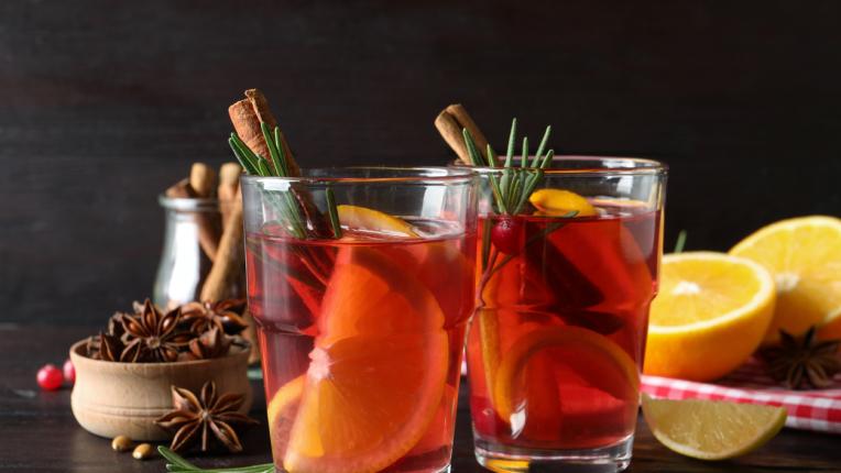  5 алкохолни коктейла, с които ще усетите усета на Коледа 