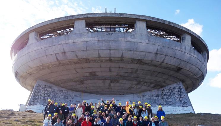 Бузлуджа чиния - Чинията на Бузлуджа отваря врати предколедно