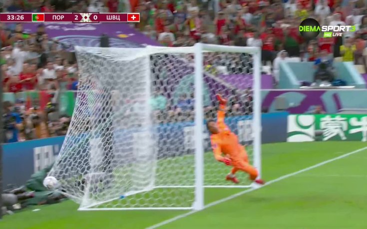 Пепе удвои преднината на Португалия