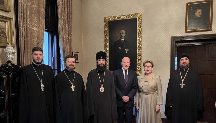 Симеон Втори Елеонора Митрофанова - Симеон II посрещна Митрофанова и руският митрополит в двореца