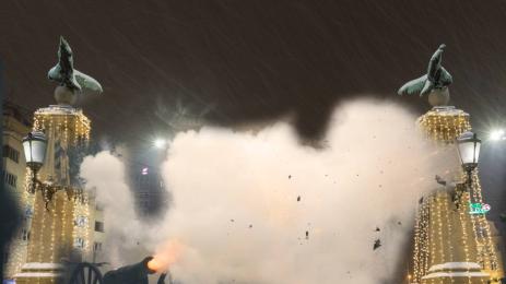 топовни салюти Орлов мост