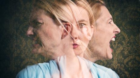 ядосана жена