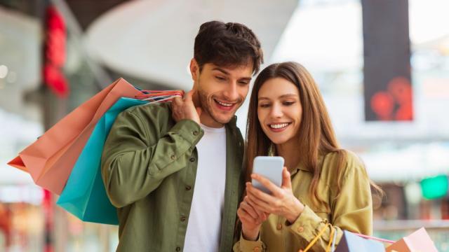 Съвети как да разпознаваме манипулираните препоръки на стоки