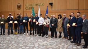 Най добрите спортисти на Община Разград за отминаващата година получиха признание