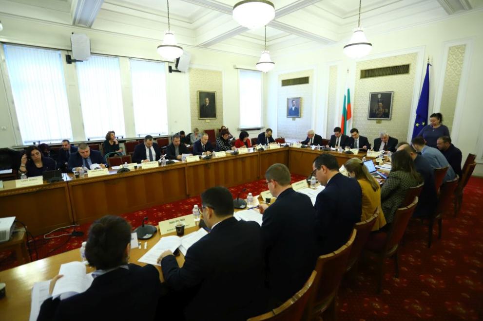 Комисията по бюджет и финанси прие на второ четене законопроекта