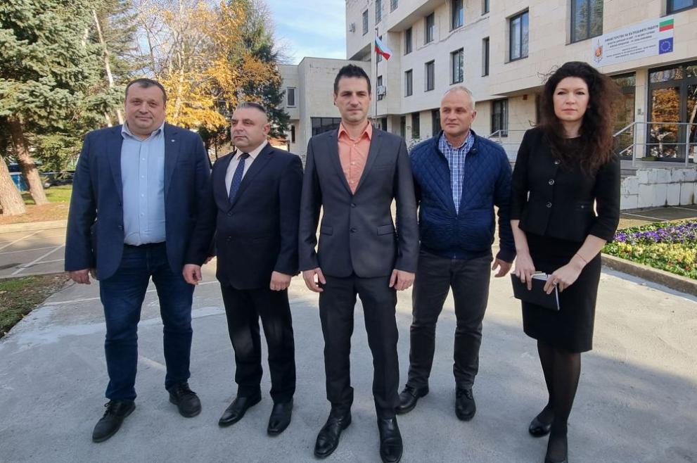 Удар за 6 млн. лева: Полицаи иззеха 200 кг. марихуана в Горна Оряховица ...