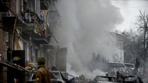 Взривове отекнаха в събота в няколко украински града след като