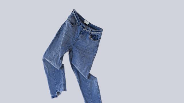 Продадоха най-старите дънки в света за 114 000 долара