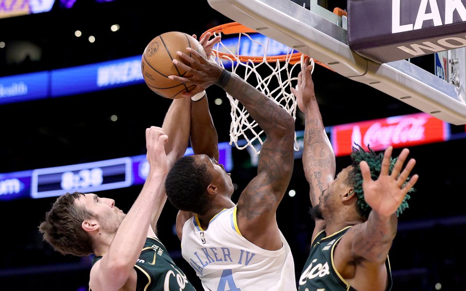 Джейсън Тейтъм вкара 44 точки, а Джейлън Браун добави 5